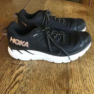 Hooks One One Clifton 6